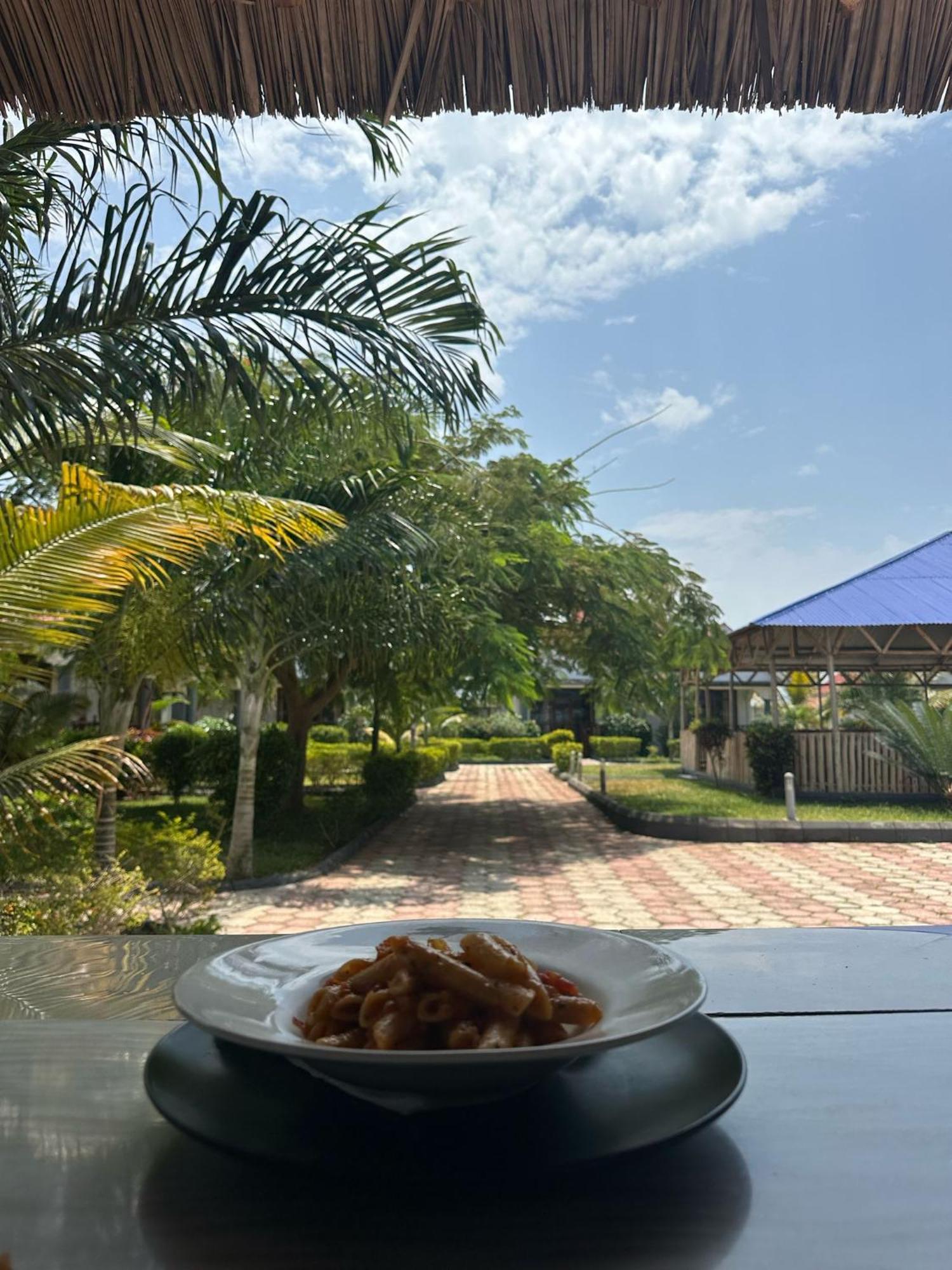 Relax Hotel Taj Nungwi Exterior photo
